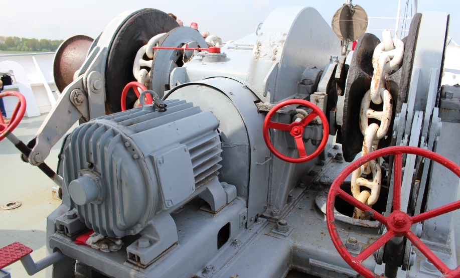 Ship Windlass: What It Is And How It Can Help Your Boat